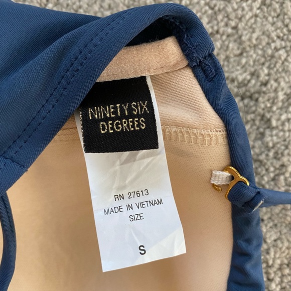 Bikini Set - Picture 3 of 5